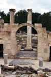 beit008.jpg (127129 bytes)